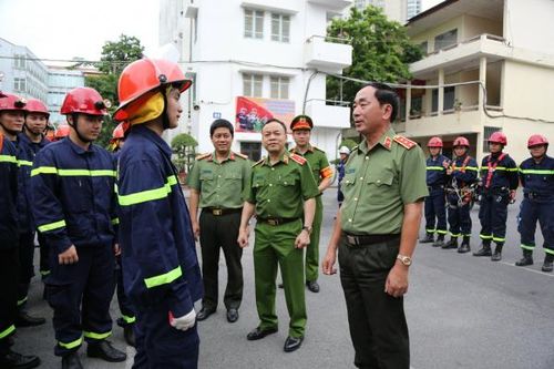 Chủ động ứng phó biến đổi khí hậu và cứu nạn cứu hộ trong thảm họa, thiên tai