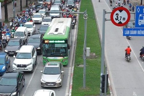 Tuyến xe buýt nhanh BRT: Bỏ thì thương vương thì tội