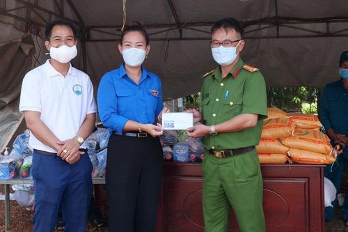 Người trẻ với ước mơ đưa hạt điều ra thế giới