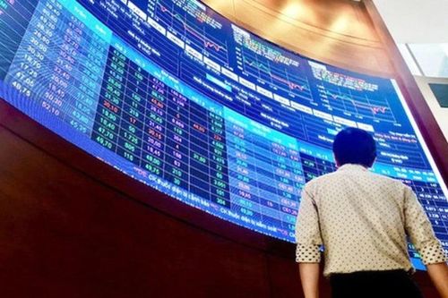 Tháng 6, khối lượng giao dịch bình quân phiên trên HOSE tăng 1,38%