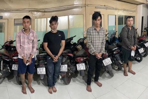 Sáng thuê khách sạn chơi ma túy, tối ra đường trộm xe