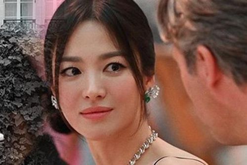 Song Hye Kyo khoe sắc tại sự kiện ở Pháp