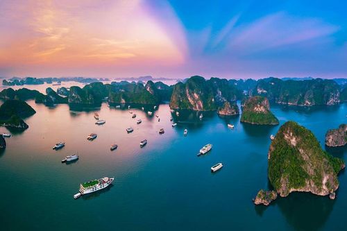 Du lịch 'bùng nổ' sau đại dịch, Quảng Ninh ngừng giảm giá vé thăm quan từ đầu tháng 7