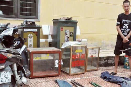 Bắt giữ đối tượng cậy thùng công đức trộm tiền