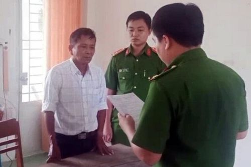 Khởi tố đối tượng làm giả giấy tờ để lừa bán cát