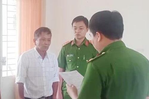 Khởi tố đối tượng làm giả công văn của huyện để chiếm đoạt tiền