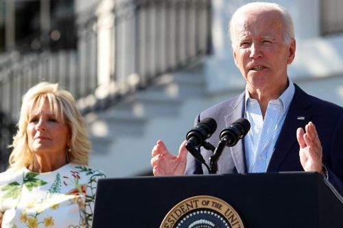 Tổng thống Biden sốc vì vụ xả súng chết chóc ngày Quốc khánh Mỹ