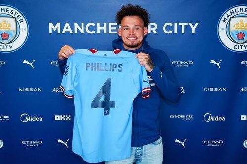 Man City chiêu mộ Kalvin Phillips, bán Sterling cho Chelsea