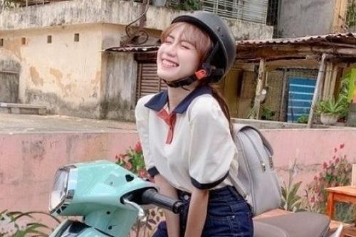 Thương ngày nắng về: 'Bóc giá' thời trang sinh viên của cô út Vân Vân