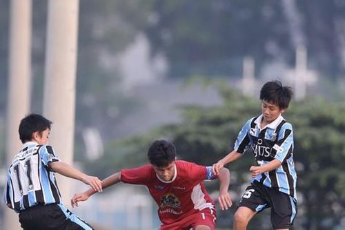 Thầy cũ Công Phượng tìm thêm được 17 viên ngọc thô