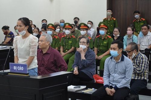 Hơn 1.000 người 'sập bẫy' chương trình 'Trái tim Việt Nam'