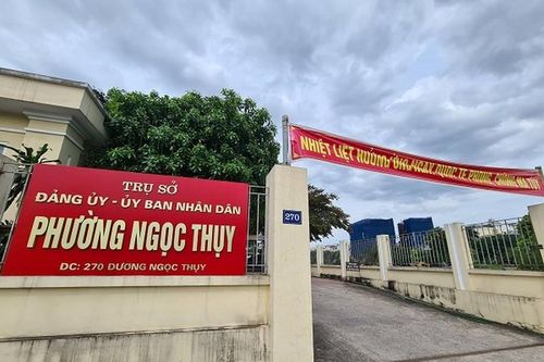 Loạt công trình xây dựng trái phép trên đất bãi bồi sông Hồng: Phường Ngọc Thụy im lặng?!