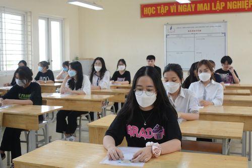 98,75% thí sinh đến làm thủ tục dự thi, trong đó có 38 thí sinh F0