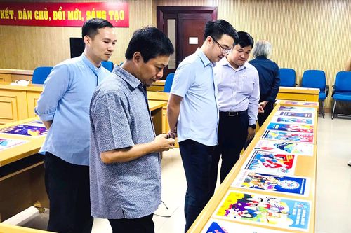 57 tác phẩm vào chung khảo thi sáng tác tranh cổ động Đại hội Đoàn toàn quốc XII