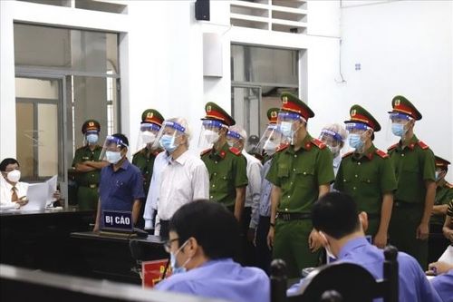 Vì sao cựu Chủ tịch, cựu Phó Chủ tịch Khánh Hòa tiếp tục bị truy tố?