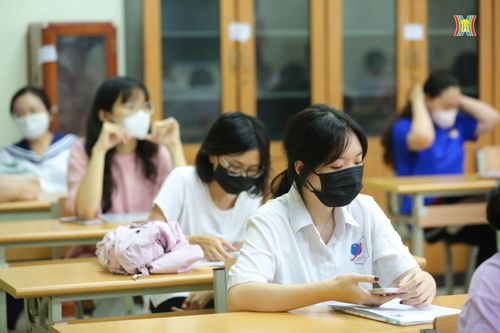 Thí sinh đến làm thủ tục thi tốt nghiệp THPT đạt 98,75%