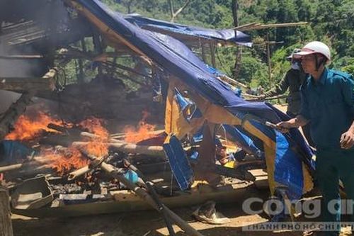 Truy quét, tháo dỡ lán trại tại 2 bãi vàng trái phép ở 'thủ phủ vàng'