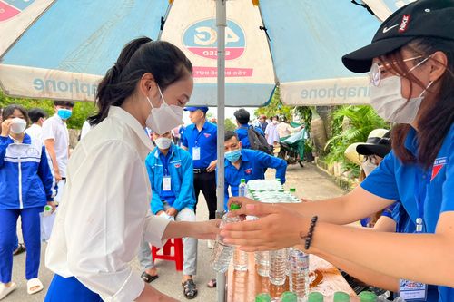 Quảng Trị: Hơn 500 đoàn viên thanh niên tham gia 'Tiếp sức mùa thi'