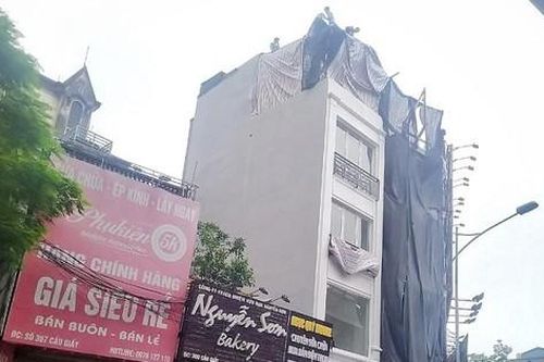 'Cắt ngọn' công trình sai phép tại 373 đường Cầu Giấy