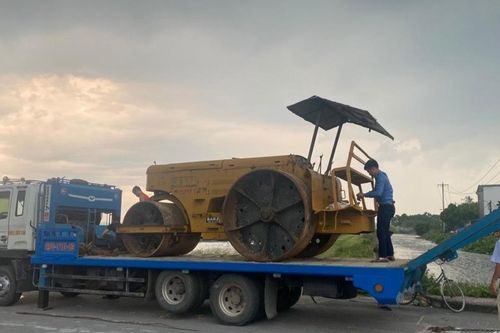 Bắt 2 đối tượng trộm xe lu từ Nghệ An đưa ra Hà Nội bán