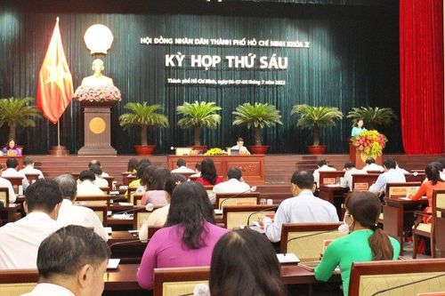 HĐND Tp.HCM chất vấn Giám đốc Sở Xây dựng về nhà ở xã hội