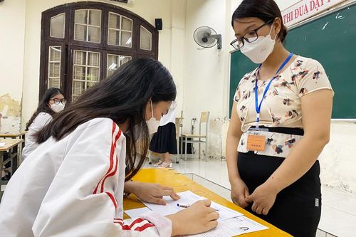 Hôm nay (7-7), gần 98.000 thí sinh Hà Nội bước vào kỳ thi tốt nghiệp trung học phổ thông