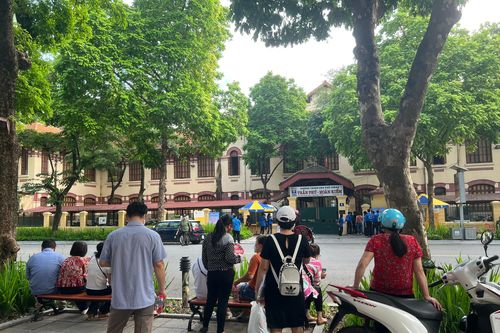 'Chỉ mong con bước vào trường thi tự tin, thoải mái nhất'