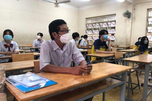 TPHCM: Thí sinh 58 tuổi lần 3 đi thi tốt nghiệp THPT
