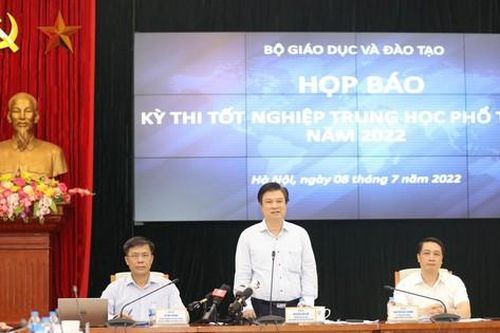 Sự thực lộ đề thi môn Ngữ văn, đang xác minh nghi vấn đề thi môn Toán