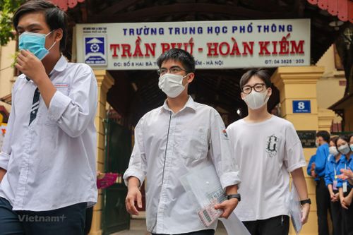 Đề tiếng Anh 'dễ thở,' sĩ tử kết thúc Kỳ thi tốt nghiệp THPT 2022