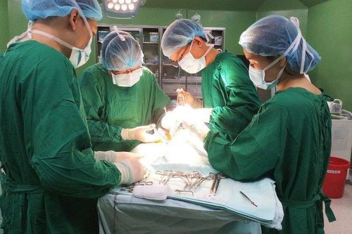 Tâm sự của người mẹ có con trai 6 tháng, nặng 4,1 kg được mổ tim
