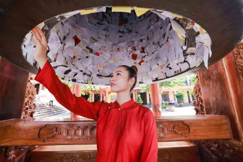 Á hậu Hoàng My háo hức khám phá muôn vàn cảnh sắc Tây Ninh