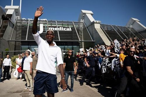 Phản ứng của CĐV khi Pogba trở lại Juventus