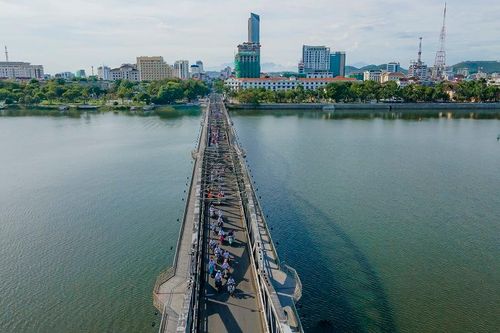 Diễu hành xe máy cổ quảng bá điểm đến và các sản phẩm du lịch ở Thừa Thiên - Huế