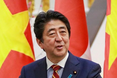 Cảm tình với Việt Nam của ông Abe - vị Thủ tướng có đôi tay mềm ấm