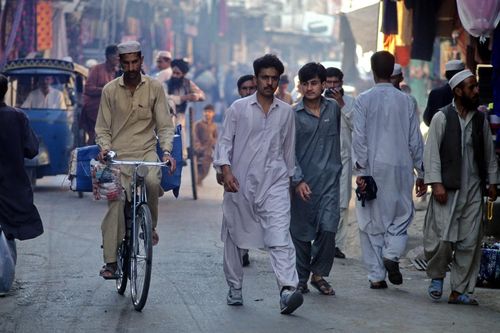 Bộ ảnh cực cuốn hút về cuộc sống ở Pakistan năm 1995