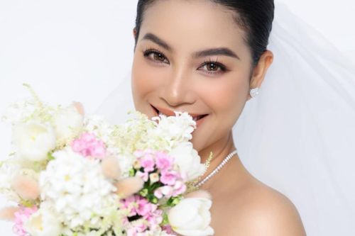 Hoa hậu Phạm Hương về nước chụp ảnh cưới, chuẩn bị kết hôn