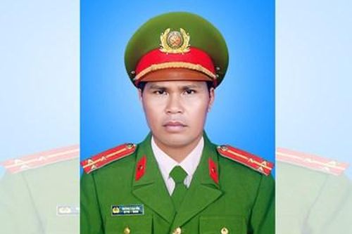 Thăng hàm đối với Thượng úy Phó Công an xã hy sinh trong khi làm nhiệm vụ