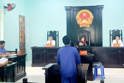 Lãnh án 10 năm tù do mua bán và tổ chức sử dụng ma túy trái phép