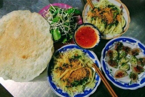 Món bánh dây đặc sản Bồng Sơn, Bình Định: Trông dân dã mà đã ăn là không thể dừng đũa