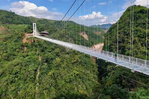 Ấn tượng cầu kính Bạch Long