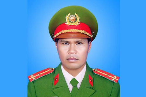 Thăng cấp bậc hàm lên Đại úy đối với Phó Công an xã dũng cảm hi sinh