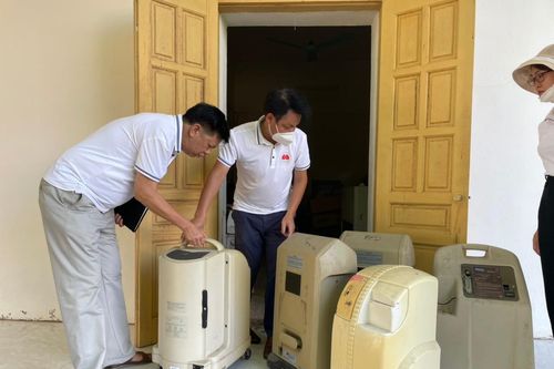 Vụ phát lộ loạt thiết bị y tế không thể hiện năm sản xuất: Bệnh viện và cơ quan công an nói gì?