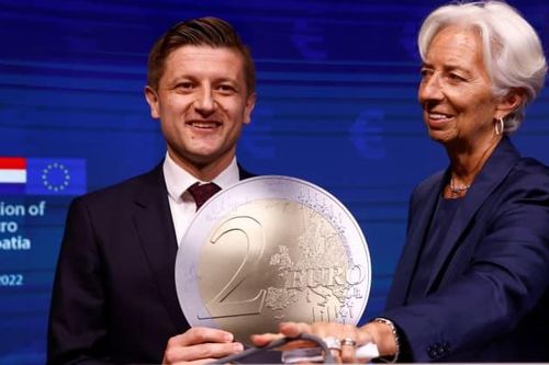 Croatia chính thức trở thành thành viên thứ 20 của Eurozone