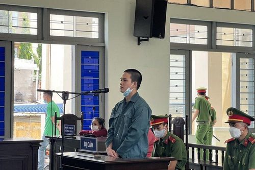 Bênh vực anh, em ruột dùng dao đâm chết người, lĩnh án 12 năm tù