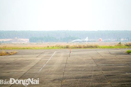 Đề xuất lập tổ công tác để nghiên cứu chuyển 2 sân bay quân sự thành sân bay lưỡng dụng
