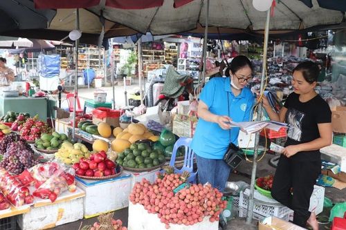 Phát triển được 56.572 người tham gia bảo hiểm sau 1 ngày ra quân vận động