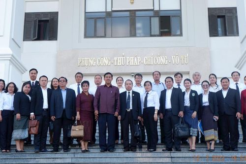 TANDTC Lào thăm và làm việc với TAND TP Đà Nẵng