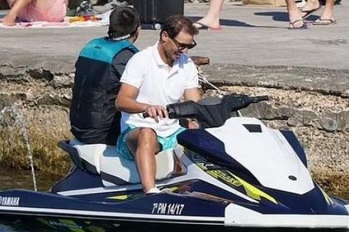 Sau Wimbledon 2022, Rafael Nadal thoải mái nghỉ dưỡng tại quê nhà