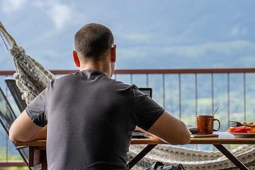 Indonesia là điểm đến hàng đầu Đông Nam Á cho những người 'du mục kỹ thuật số'